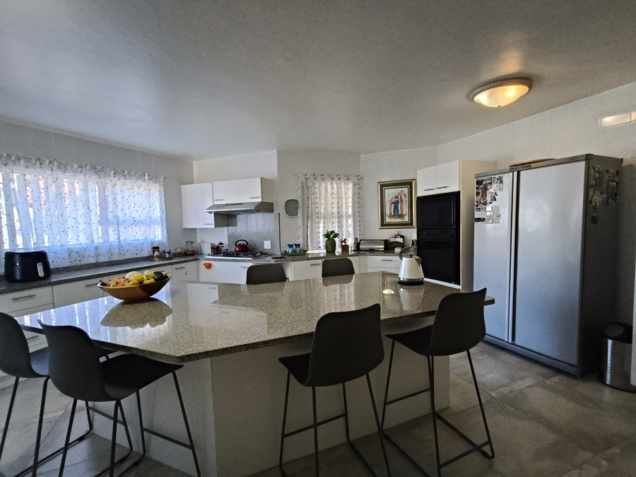 4 Bedroom Property for Sale in Wavecrest Eastern Cape